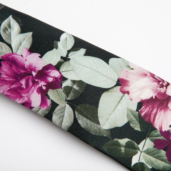 NEW! Narrow Floral Print Silk Tie - Picture 2 of 4